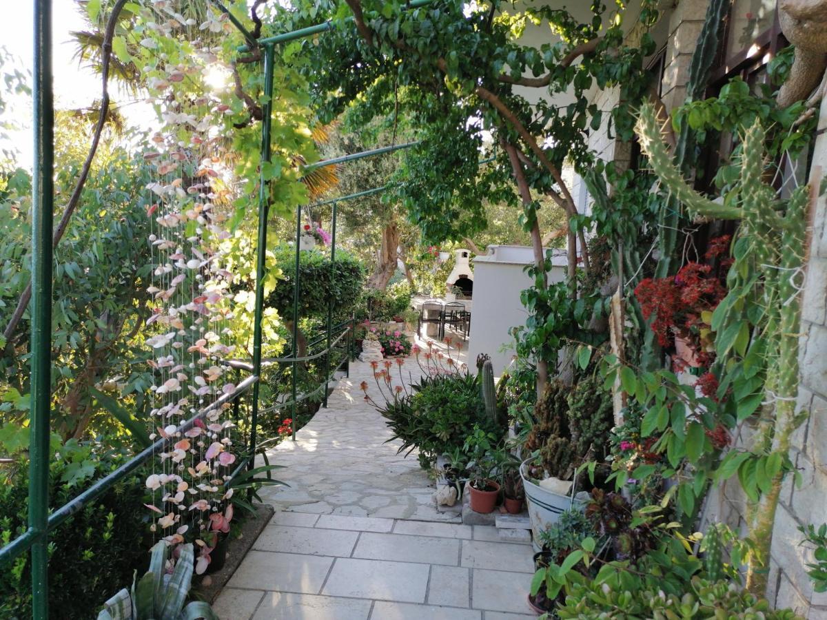 Paradise House At Sea Rab Town Extérieur photo