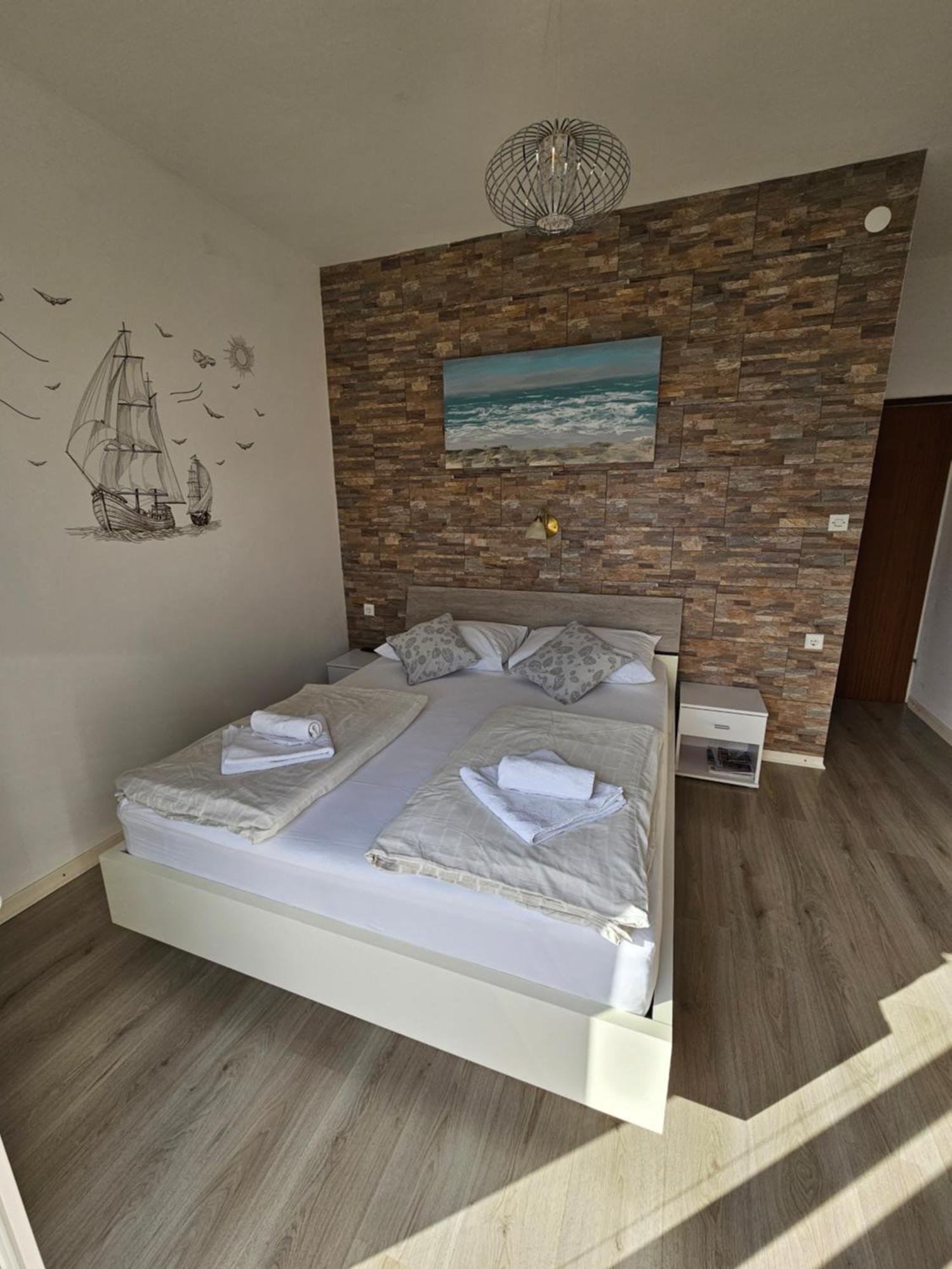 Paradise House At Sea Rab Town Chambre photo